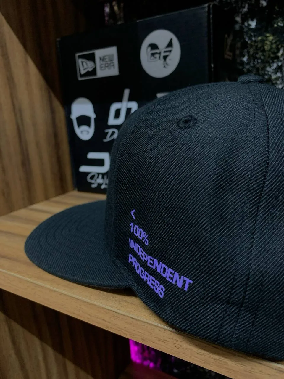KING LONDON CAPS